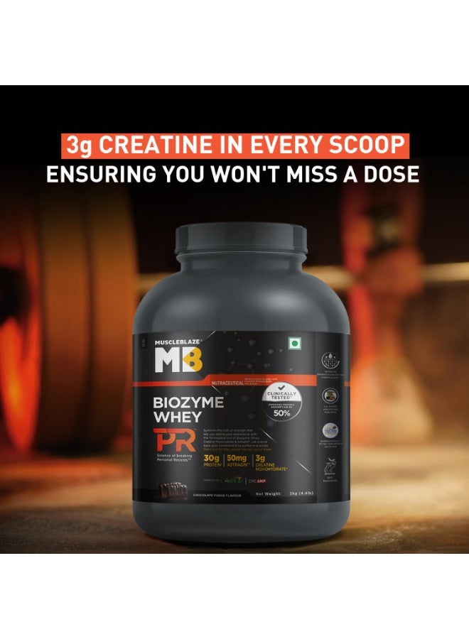 مسل بلايز مسحوق بروتين مصل اللبن MuscleBlaze Biozyme Whey Protein PR - نكهة شوكولاتة الفدج (2 كجم / 4.4 رطل) - يحتوي على 30 جم بروتين، و3 جم كرياتين مونوهيدرات، و50 مجم AstraGin | حاصل على شهادة Trustified Gold - Image 2