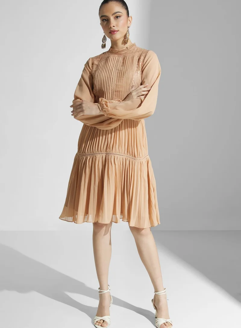 True Decadence Balloon Sleeves Pleated Dress