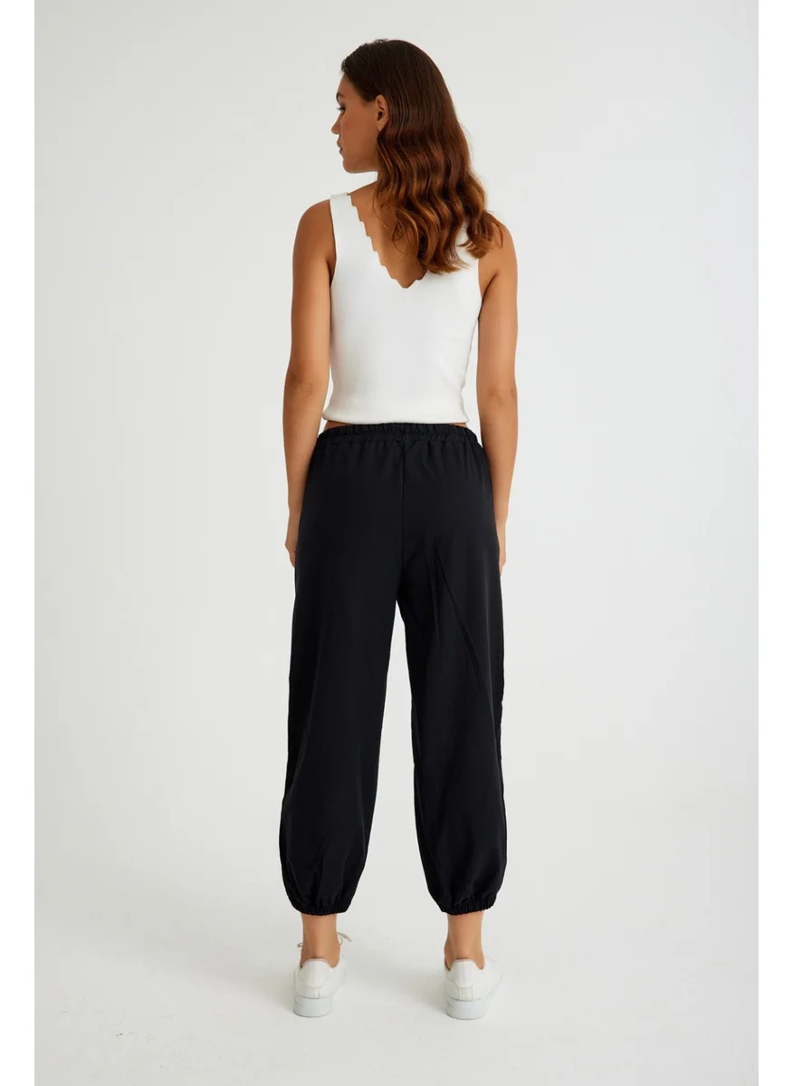 Barbora Linen Casual Trousers with Elastic Waistband and Lace-Up LN15BLACK2
