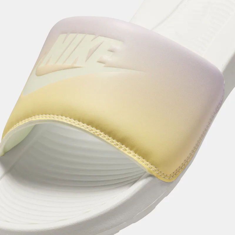 Nike Women's Victori One Printed Slide
