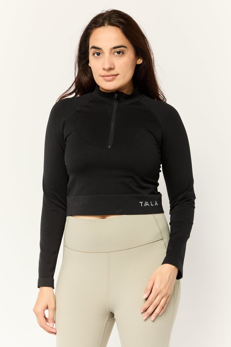 Tala سويت شيرت نسائي بأكمام طويلة وياقة عالية بشعار العلامة التجارية، أسود - Image 1