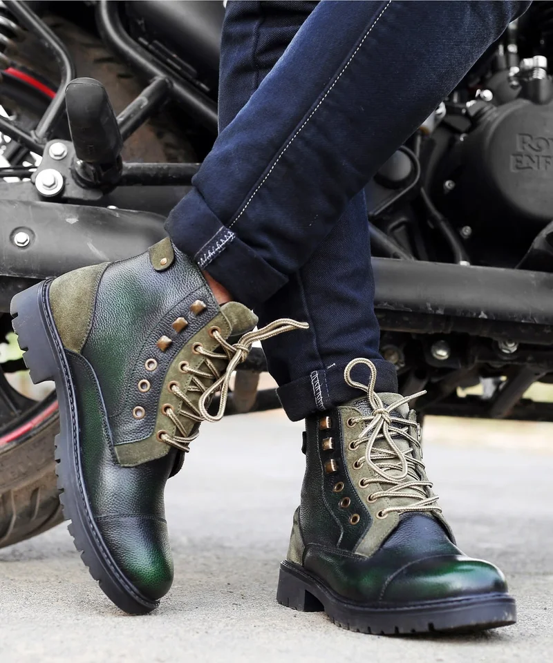 باكا بوتشي أحذية رجالية جلدية متوسطة الطول بلون الزيتون للمشي لمسافات طويلة