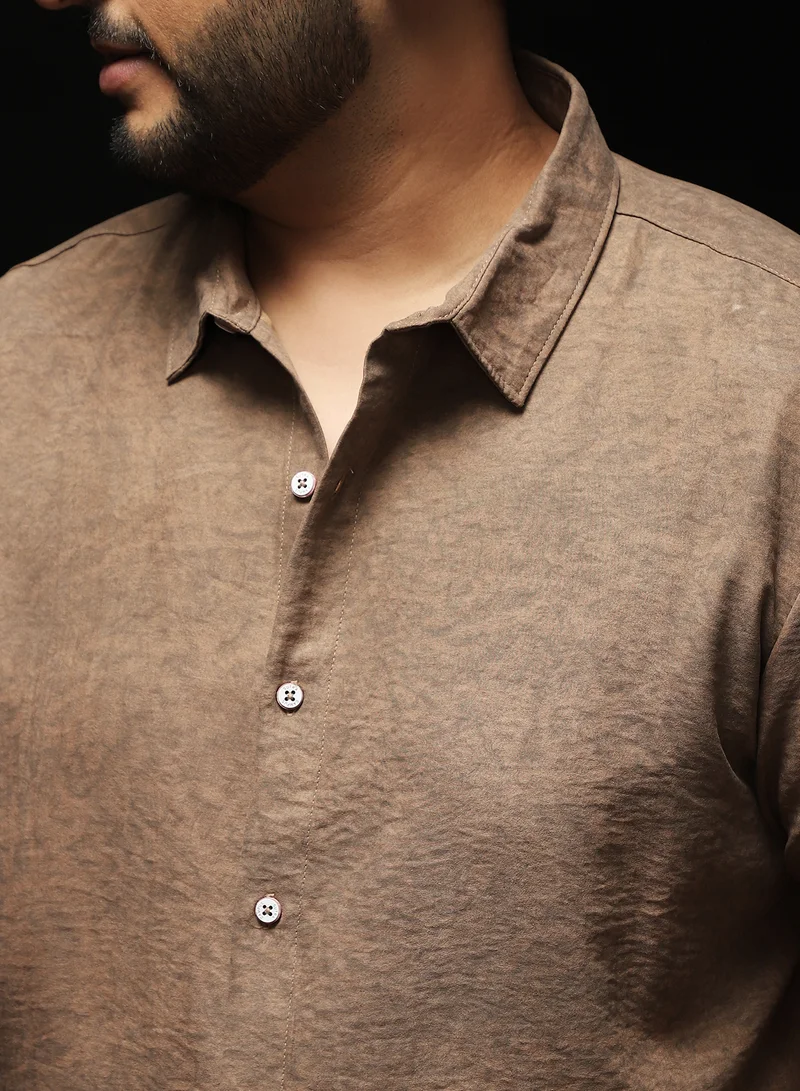 انستافاب بلس Instafab Plus Men's Sand Beige Grazed-Fade Imprint Shirt | Spread Collar , Long Cuffed Sleeves , Button Closure , Curved Hemline | Abstract-Print Plain Cotton-Blend Material For Street & Casual Wear