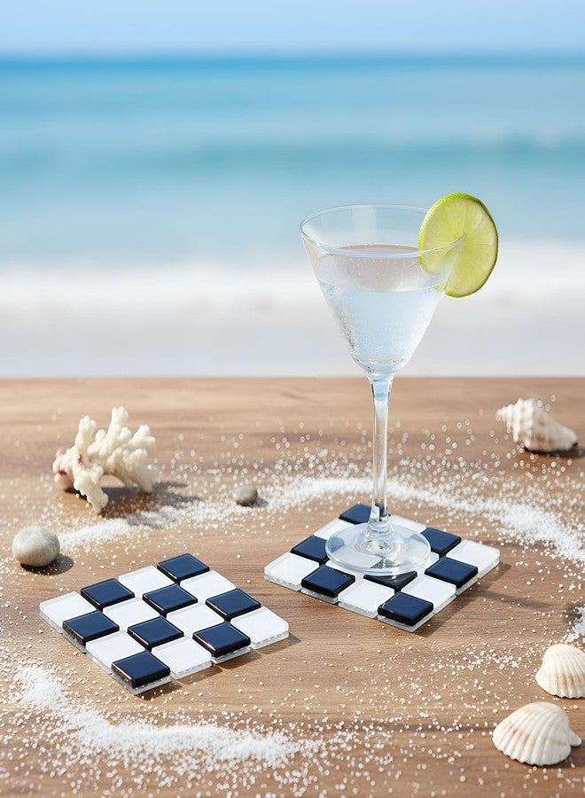 كويكاي مجموعة قواعد أكواب مربعة الشكل من كويكاي، باللونين الأبيض والأسود، مكونة من 6 قطع، مناسبة للمشروبات الزجاجية المربعة مقاس 4 بوصات. يمكن استخدامها كقواعد أكواب مربعة أو مفارش للطاولات، أو كقطع ديكور منزلية أو طاولات قهوة، أو كأطباق زينة لعيد الميلاد. - Image 4