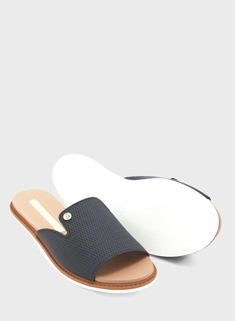 موليكا Gloria Multi Strap Flat Sandals