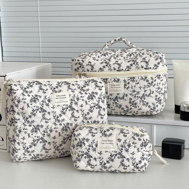 French Black And White Floral Cosmetic Bag For Travel, Portable Large-Capacity Ink Color Versatile Toiletry Storage Bag - Image 3