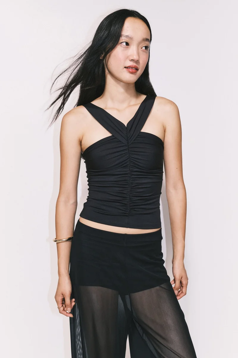 اتش اند ام بلوزة بتفاصيل متجمعة