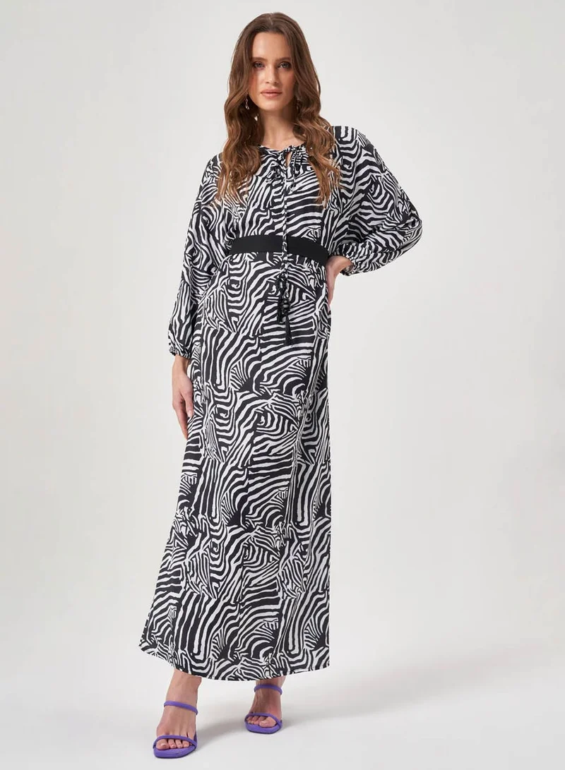 MIZALLE Cut Out Detail Dress Detail Dress