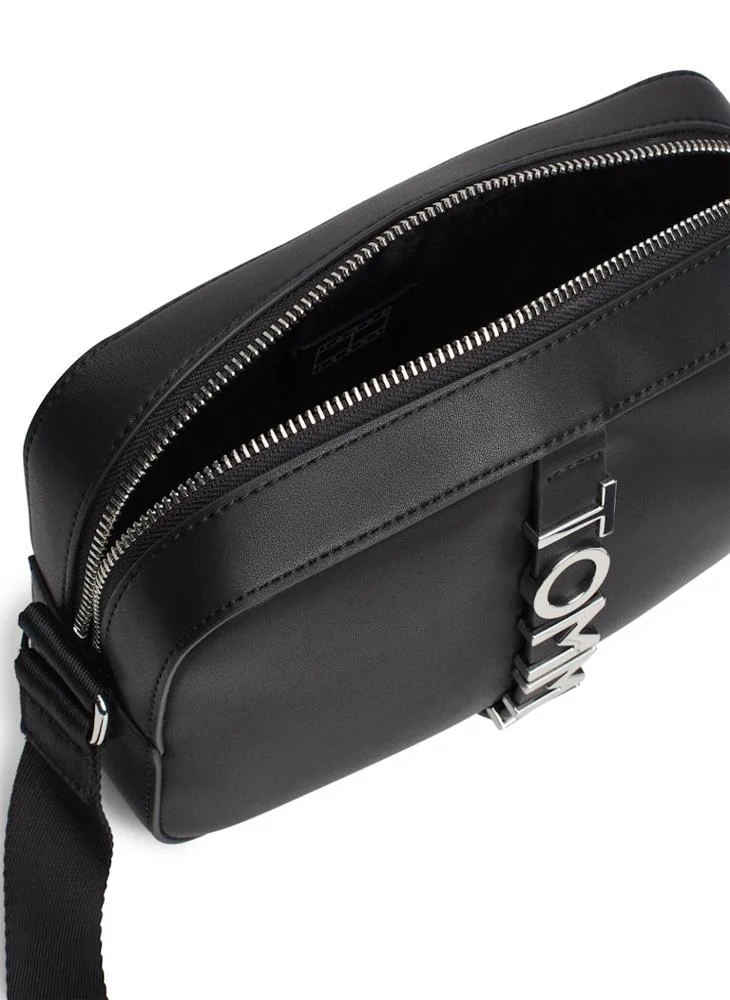 تومي جينز Narrow Strap Crossbody