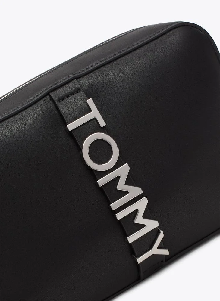 تومي جينز Narrow Strap Crossbody
