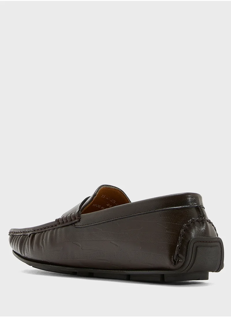 Robert Wood Tassel Detail Textuted Casual Loafers
