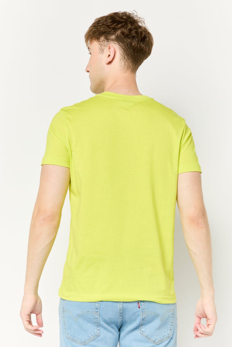 DIESEL تي شيرت رجالي بأكمام قصيرة وياقة دائرية، طباعة جرافيك، لون ليموني - Image 4