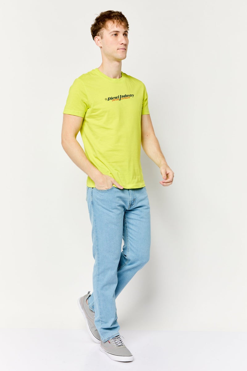 DIESEL تي شيرت رجالي بأكمام قصيرة وياقة دائرية، طباعة جرافيك، لون ليموني - Image 2