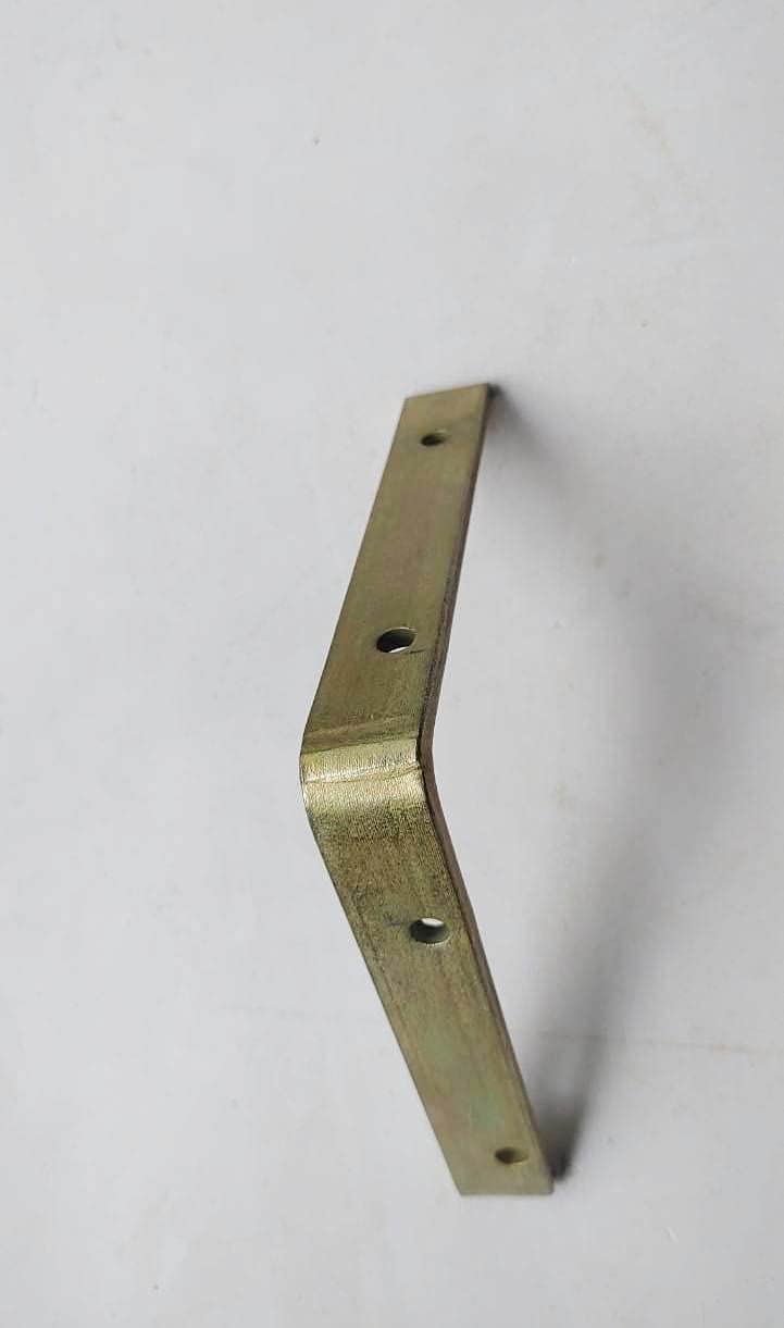 FTE Heavy Duty Right Angles L Angles Clamps Brackets Made of Strong 2mm Iron bar Brass Coated A Set of 4 Pieces for shelve Support with Double Hole Size 4x4 inch 11x12cm - Image 2