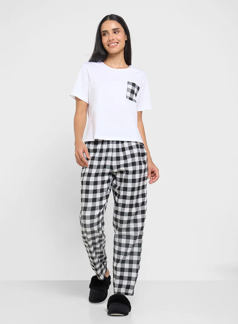 جينجر Cotton T-Shirt & Checkered Pyjama Set