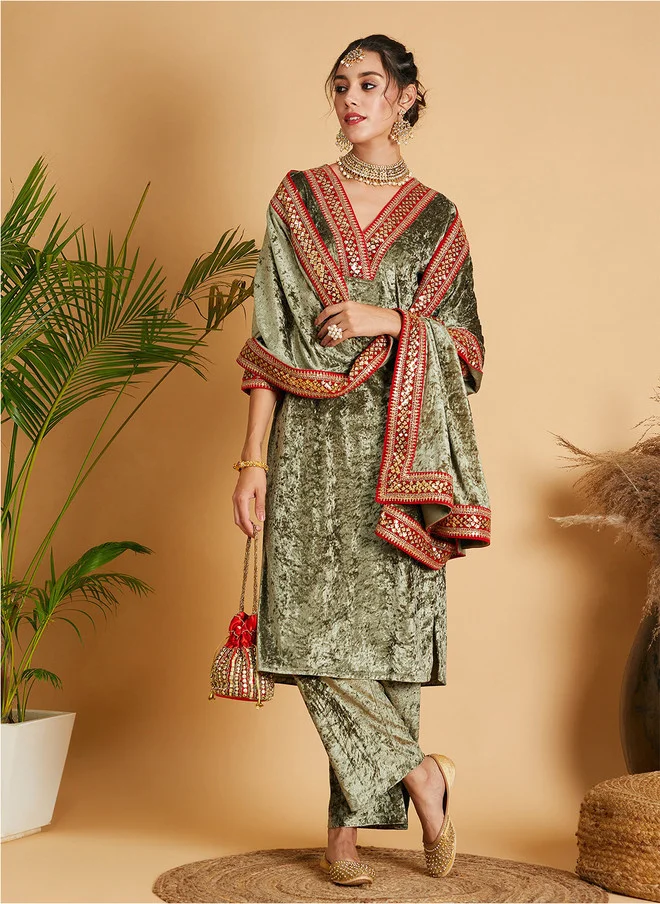 SASSAFRAS Velvet Lace Detail Dupatta in Olive Green for Women