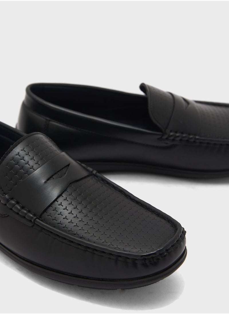 Apron Texture Loafers