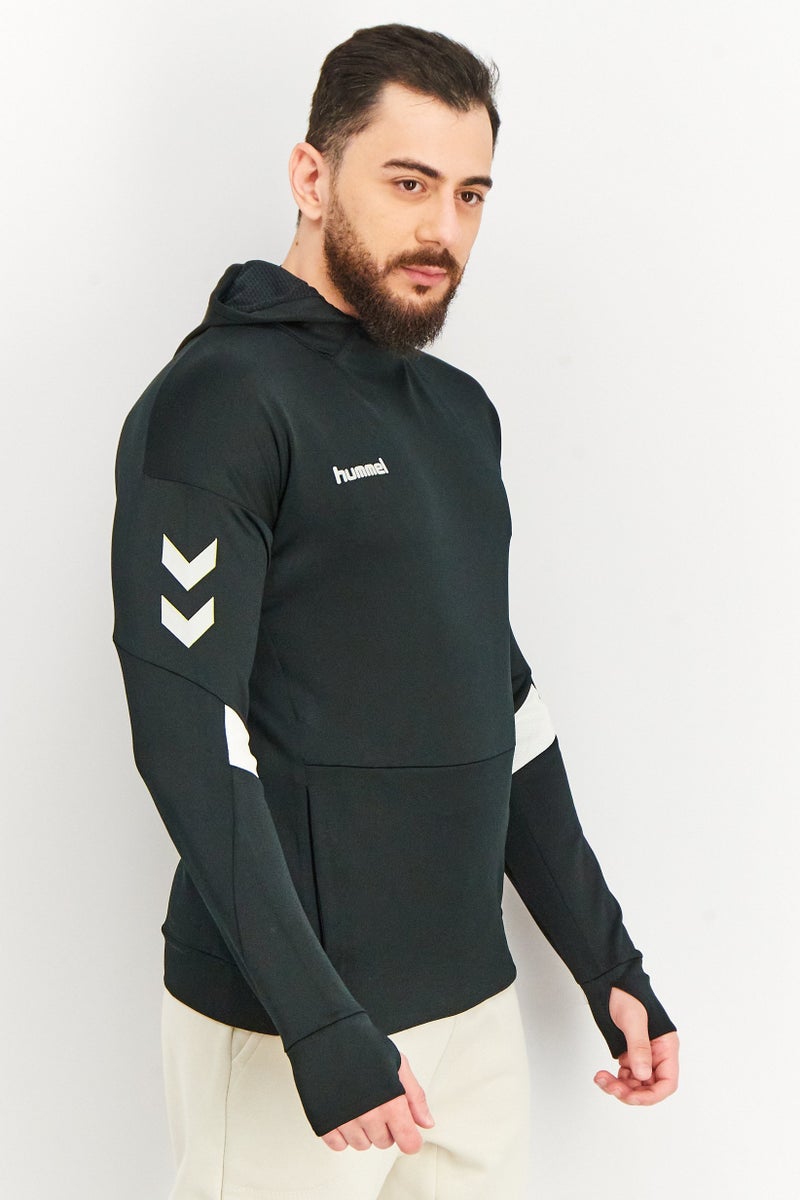 Hummel سويت شيرت رياضي للرجال بغطاء رأس وأكمام طويلة، أسود - Image 4