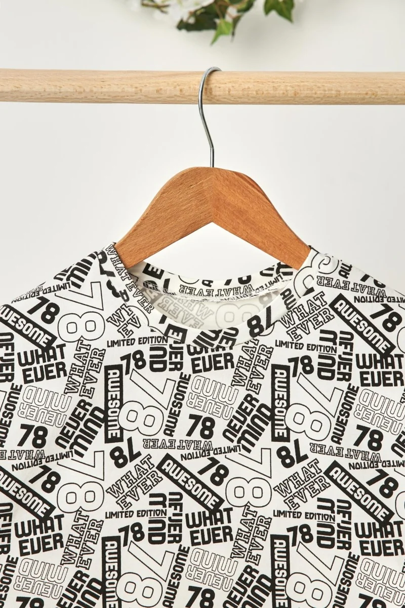 Babygiz White Boy's Short Sleeve Patterned Crew Neck Anti-Sweat, Soft Comfortable 100% Cotton Combed Cotton T-Shirt