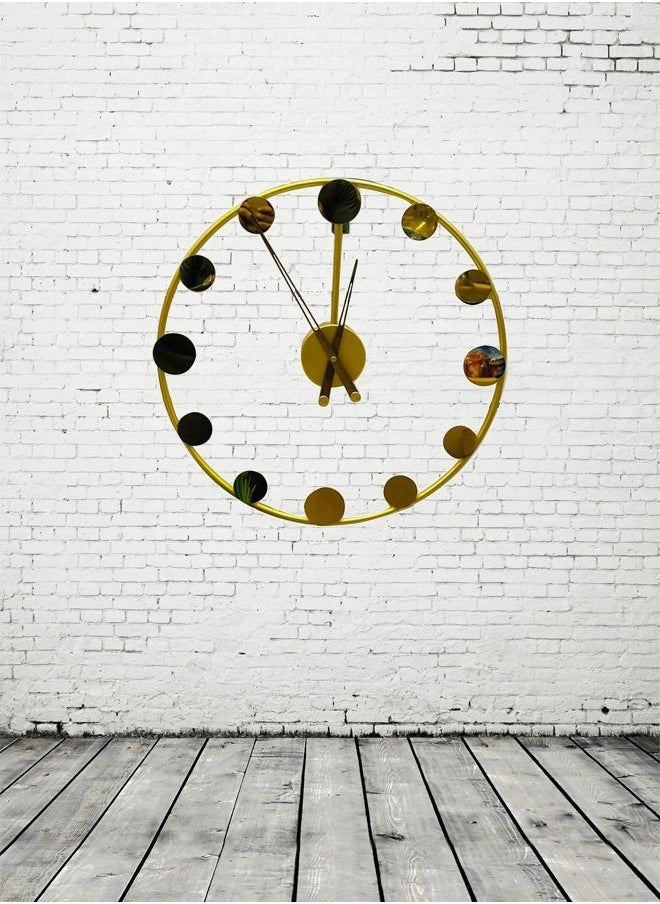 Generic - Black and gold painted wall clock - Image 1