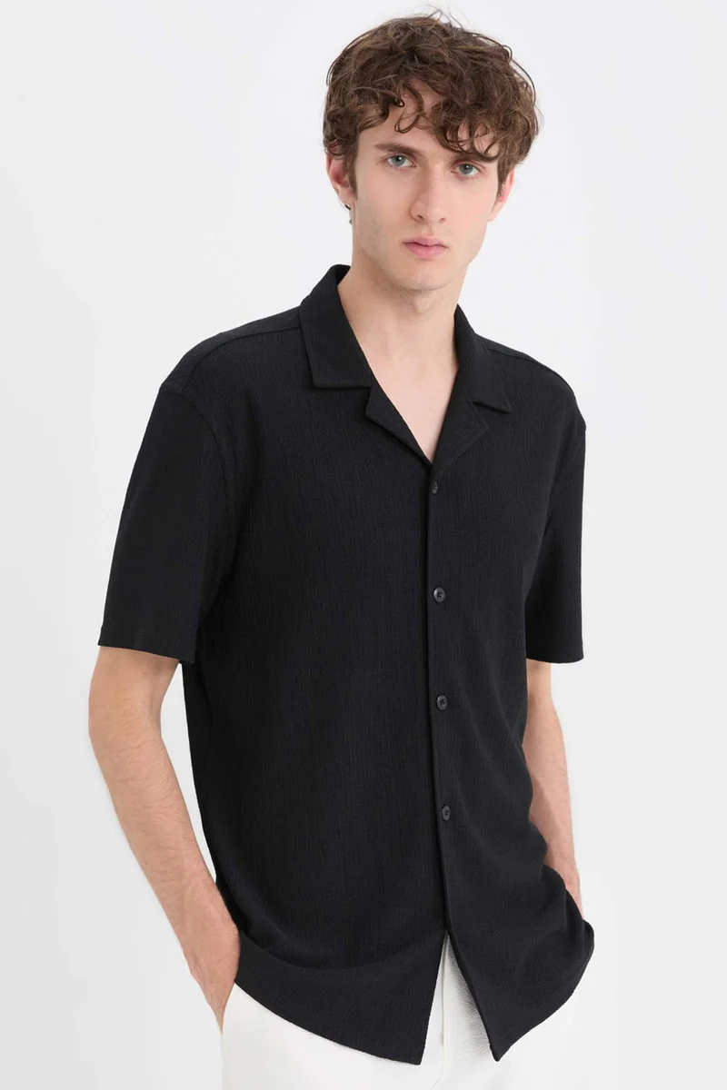 DeFacto Modern Fit Resort Neck Short Sleeve Shirt
