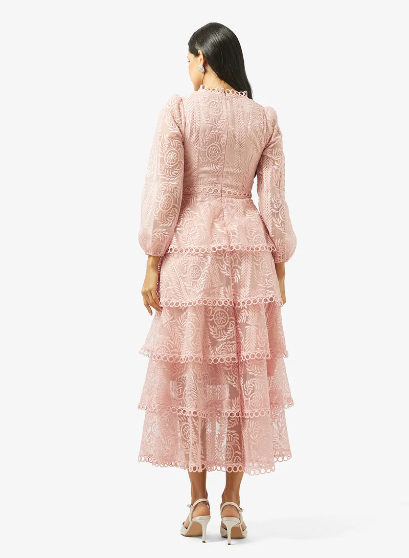 خزانة Tiered Lace Dress