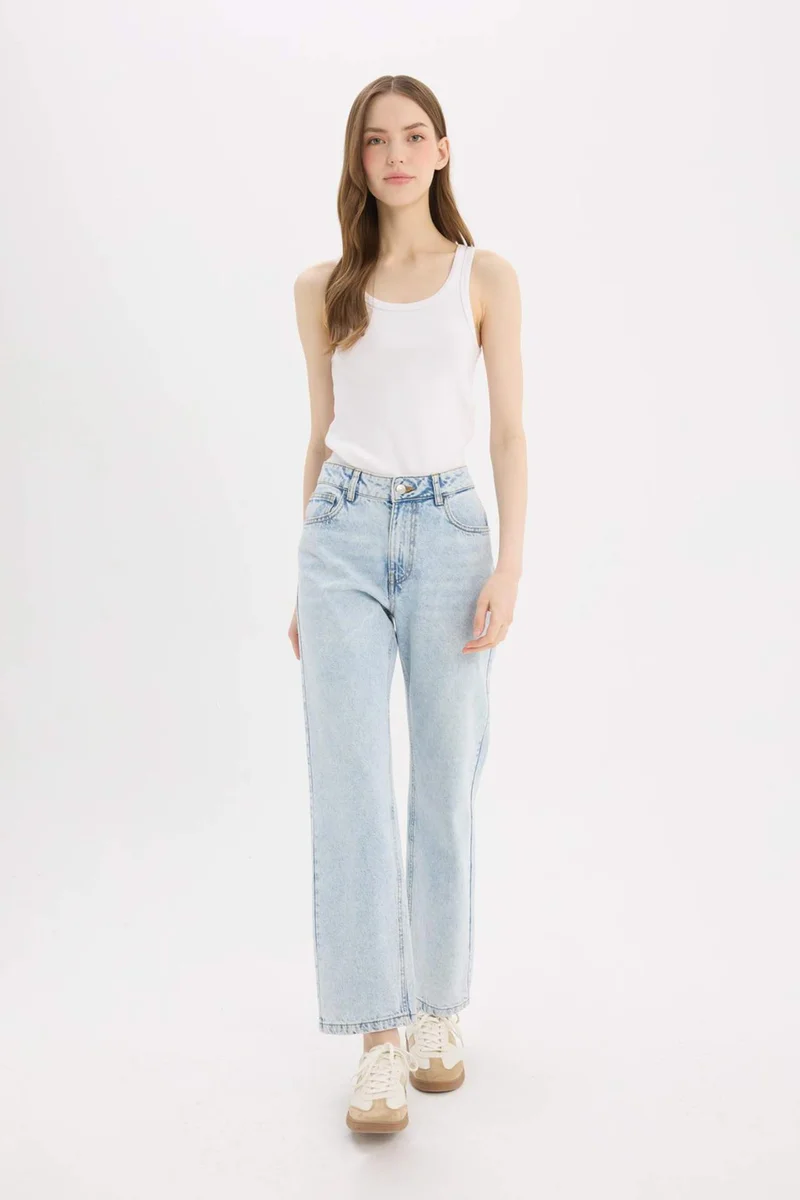 ديفاكتو Straight Fit Normal Waist Ankle Length Jeans