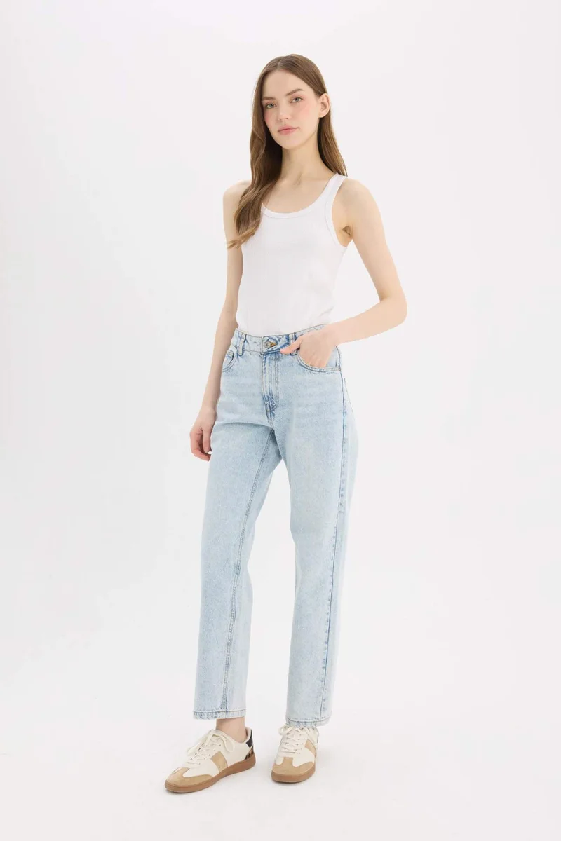 ديفاكتو Straight Fit Normal Waist Ankle Length Jeans