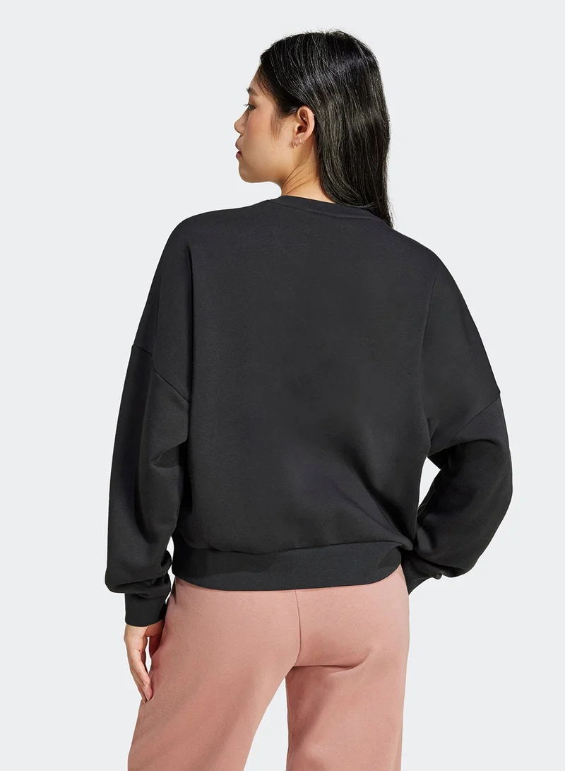 اديداس سويت شيرت بشعار صغير مريح