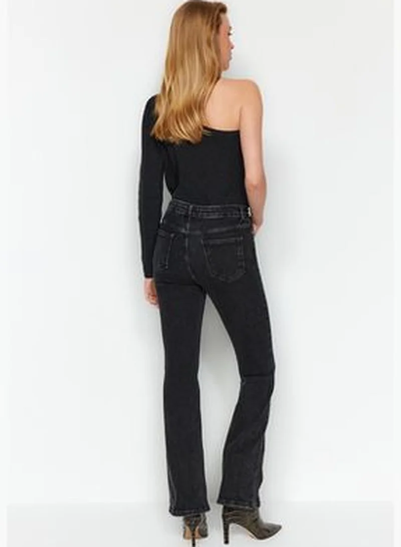 trendyol Black High Waist Flare Jeans TWOAW24JE00140