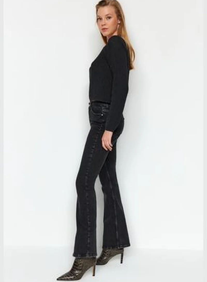trendyol Black High Waist Flare Jeans TWOAW24JE00140
