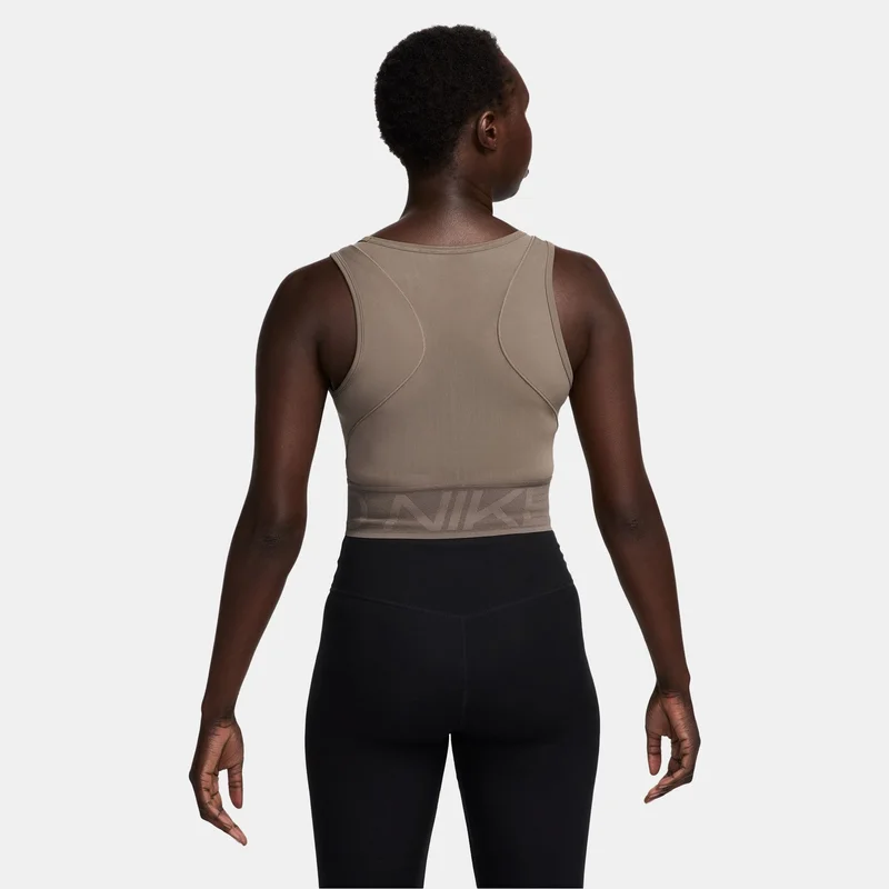 نايكي تيشيرت برو دراي فت قصير بدون أكمام للنساء