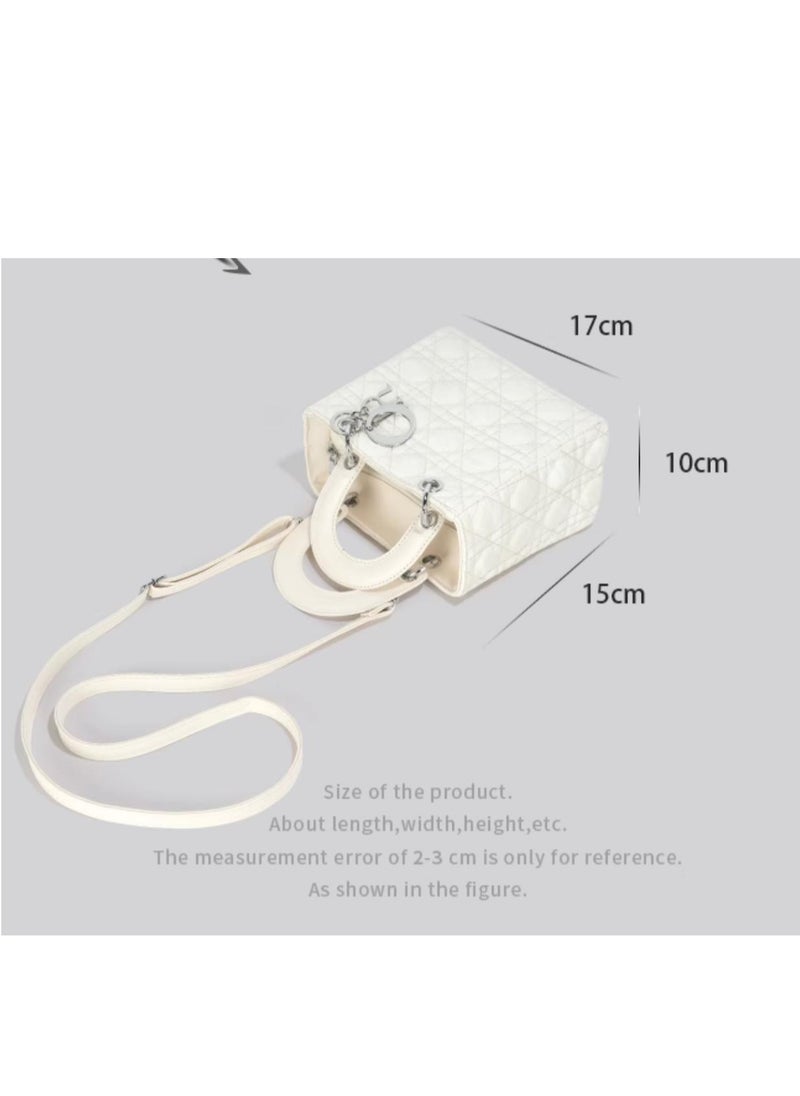 Ladies' luxury handbag with niche design