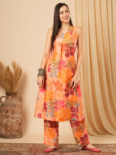 globus Women Floral Printed Panelled Kurta With Trousers