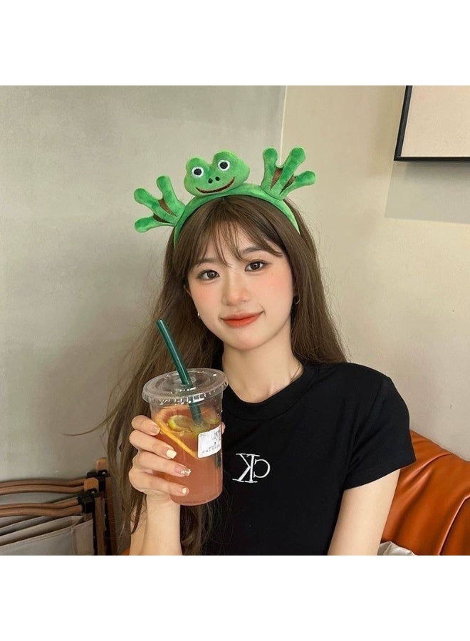 A soft plush hairband designed as a cute cartoon frog, featuring a bright green color and a smooth, velvety texture that gives a fun and unique look. The hairband is inspired by the famous character Kermit the Frog, making it perfect for photoshoots, parties, and playful outings. Suitable for girls, kids, and adults. - Image 1