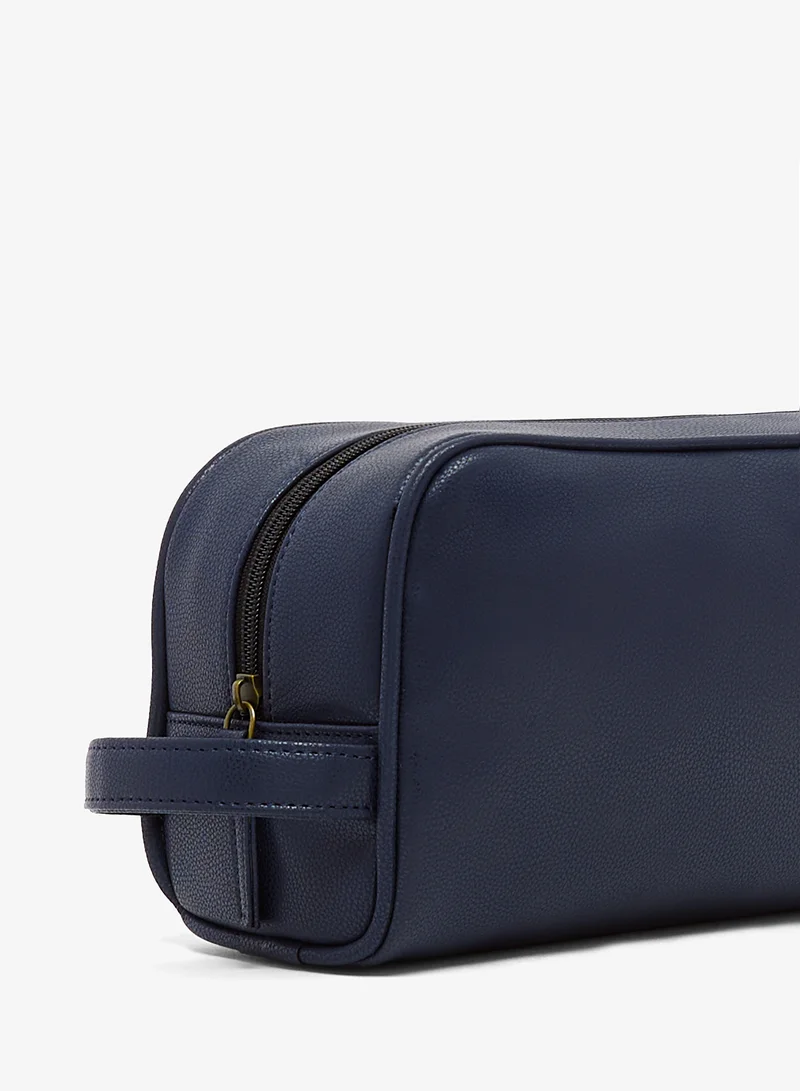 Seventy Five Spacious Storage Wash Bag