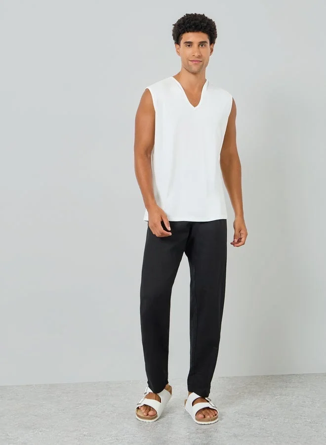 Take Two Men White Solid V-Neck Tank
