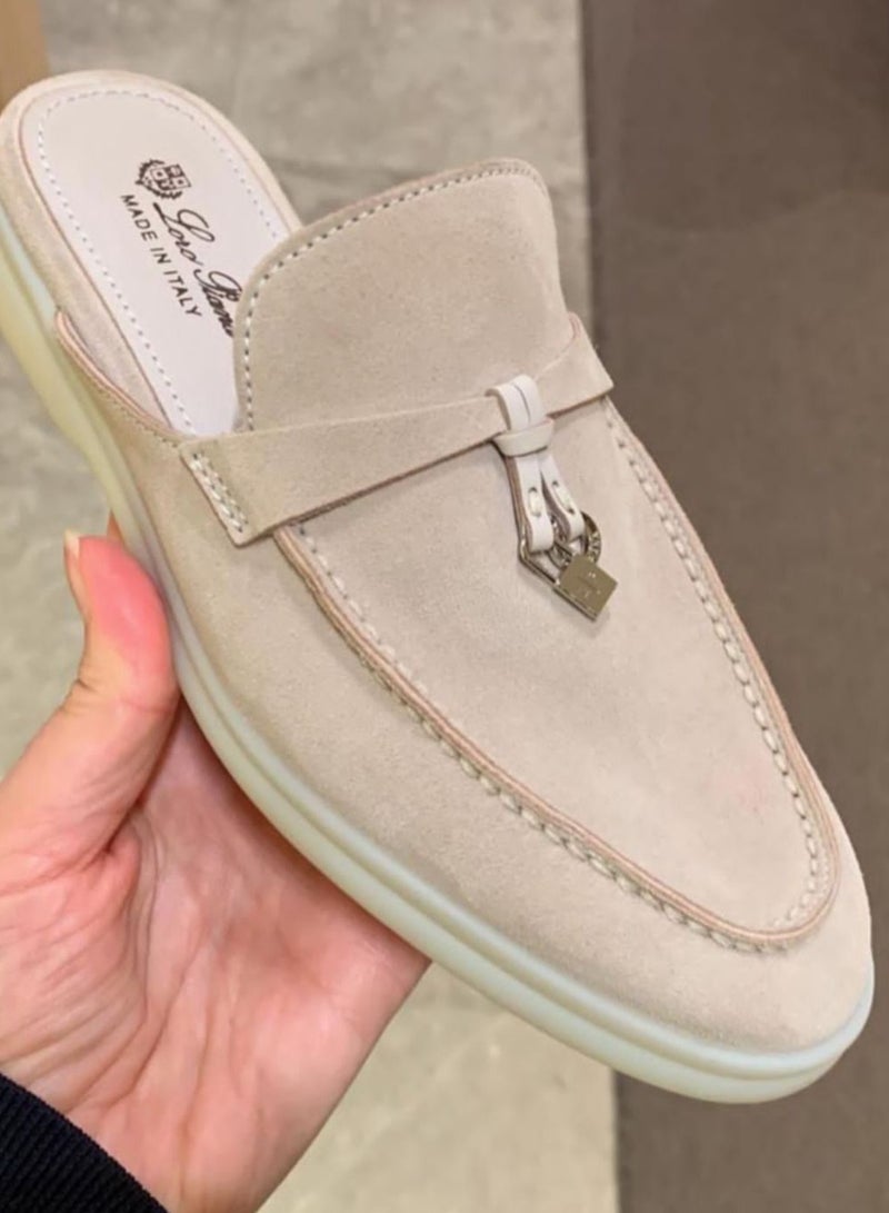 LORO Summer Charms Walk