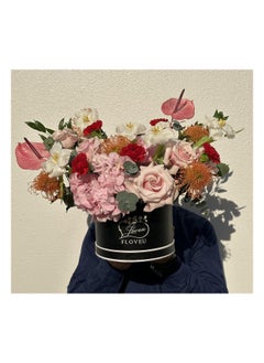 Like a garden in full bloom, Blooming Rainbow bursts with vibrant petals in every shade, creating a joyful and lively bouquet that’s perfect for spreading happiness.