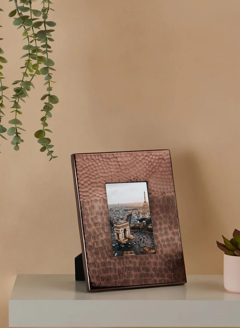 Premier Bronze Finish Hammered Solis Photo Frame 4 X 6In