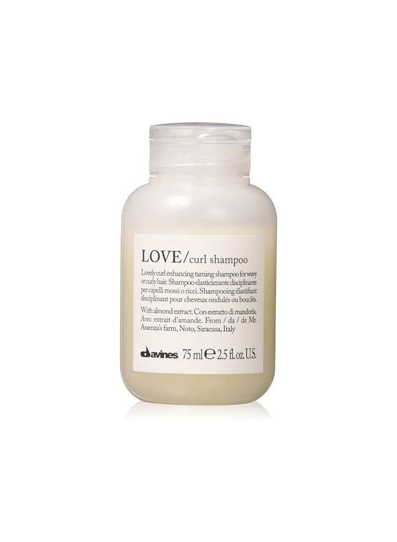 دافينز شامبو يستخدم لتنعيم وترطيب الشعر