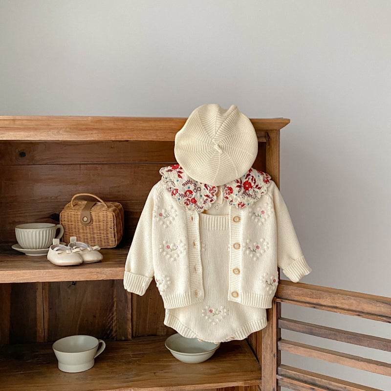 Ins2025 Girls Knitted Cardigan Two-Piece Set Baby Infant Polka Dot Heart-Shaped Embroidered Cardigan + Khaki - Image 5