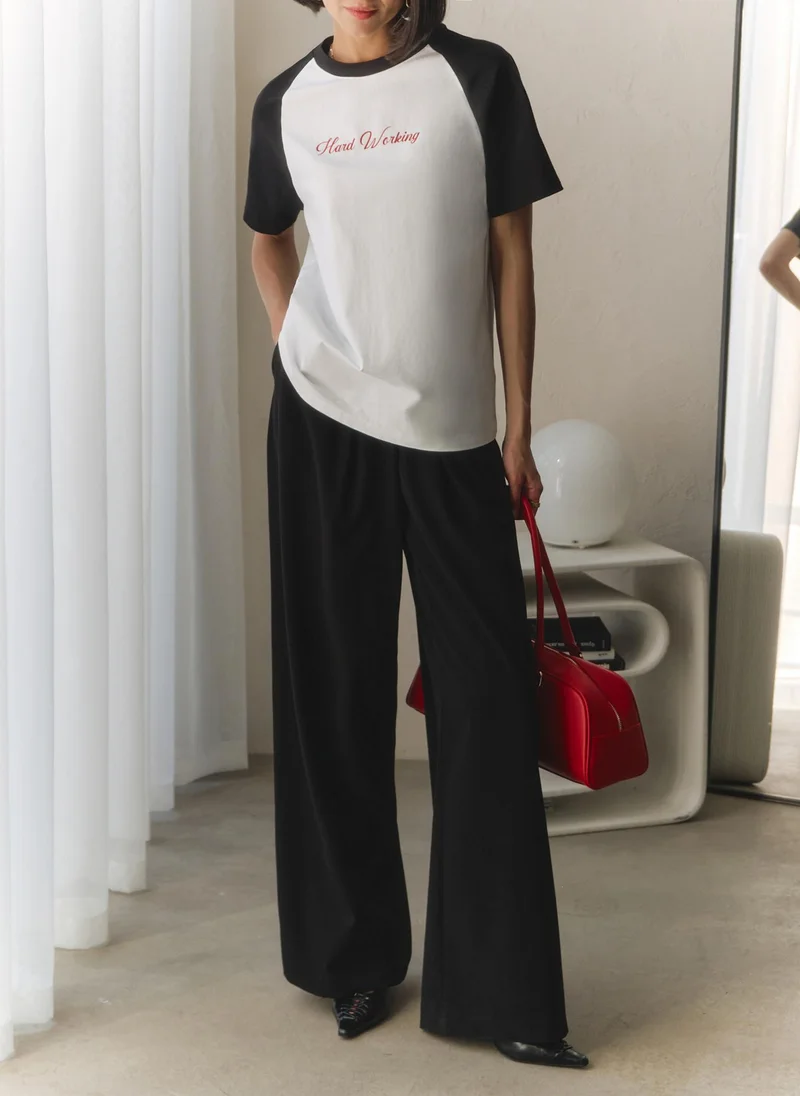 Lichi Loose T-shirt with lettering on the chest