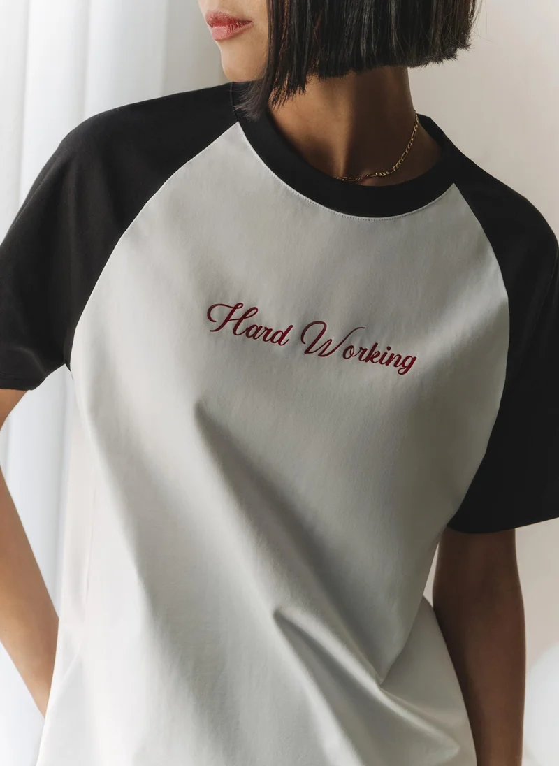 Lichi Loose T-shirt with lettering on the chest