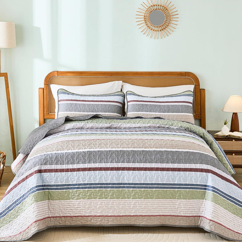 Dintszyayue King Size Quilts Sage Grey, 3 Pieces Boho Striped Bedspread Bedding for King Size Bed, Soft Lightweight Microfiber Bohemian Coverlet Set for All Season Quilts with 2 Pillowcases - Image 1
