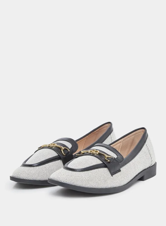 Styli Styli Women Buckle Accent Loafers