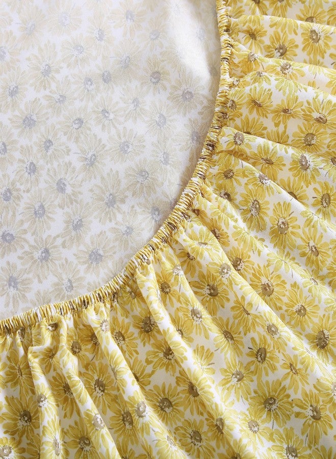 Betsey Johnson - Twin Bed Sheets, Soft Bedding with Matching Pillowcase, Fade & Wrinkle Resistant, Lightweight for Year Round Use, Dorm Essentials (Sunflower Field Yellow) - Image 3