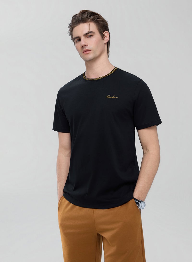 GIORDANO Men's Slim Fit Liquid Touch Cotton Tee - Image 1