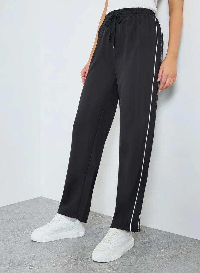 ستايلي بنطال بأرجل واسعة ورباط