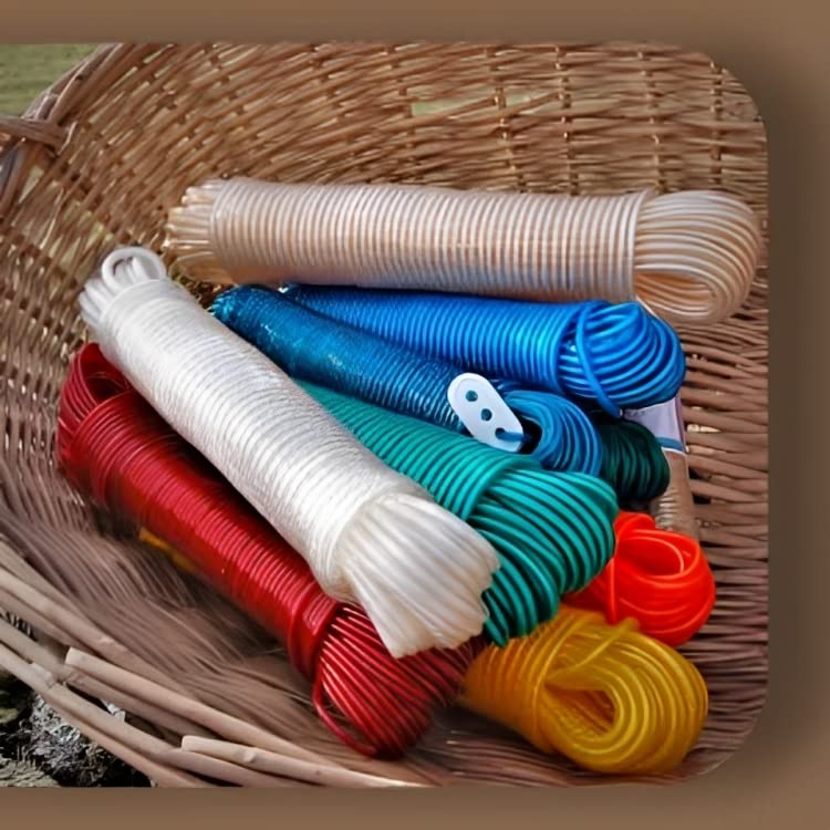 خط غسيل ملابس من حبل فولاذي مقاوم للصدأ مطلي بـ PVC من SR Traders مع 2 خطافات بلاستيكية مناسبة لتجفيف وتعليق الملابس لون عشوائي عبوة من 1 20 متر SR - Image 2